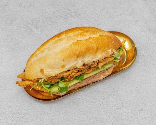 Chicken Bánh Mì (Bánh mì gà)